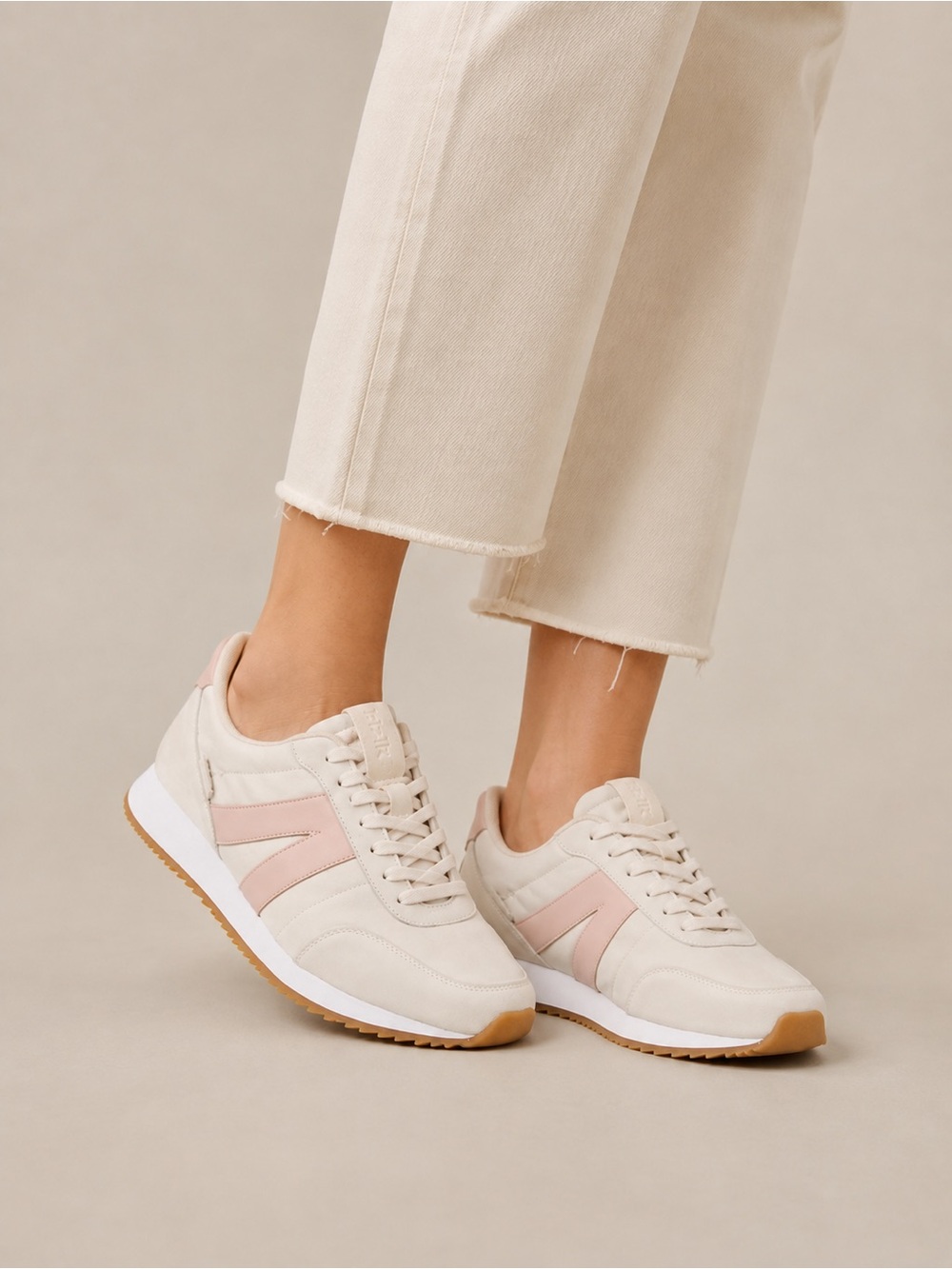Kizik Milan Hands-Free Step-In Leather Sneakers Peach Whip Size 8 Minimalist